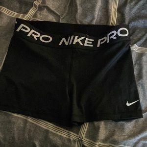 Woman’s Nike pro shorts size large never been worn